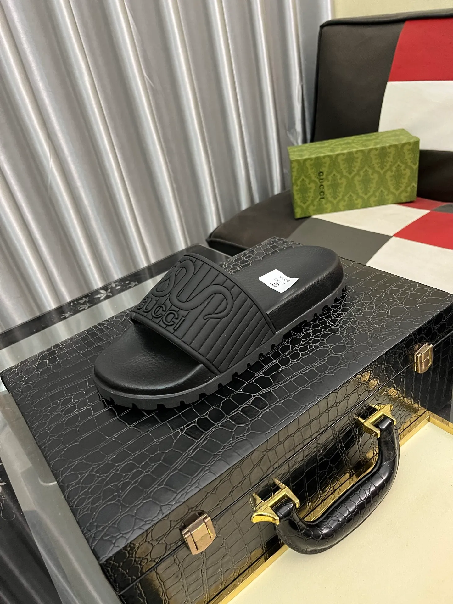 Men's men's shoes💰260⌚️⌚️ＧＵＣＣＩ.Gucci.Official website 1:1 popular slippers hot sale! Original original material 🩴 SIZE: 38-46 (45.46 non-refundable)